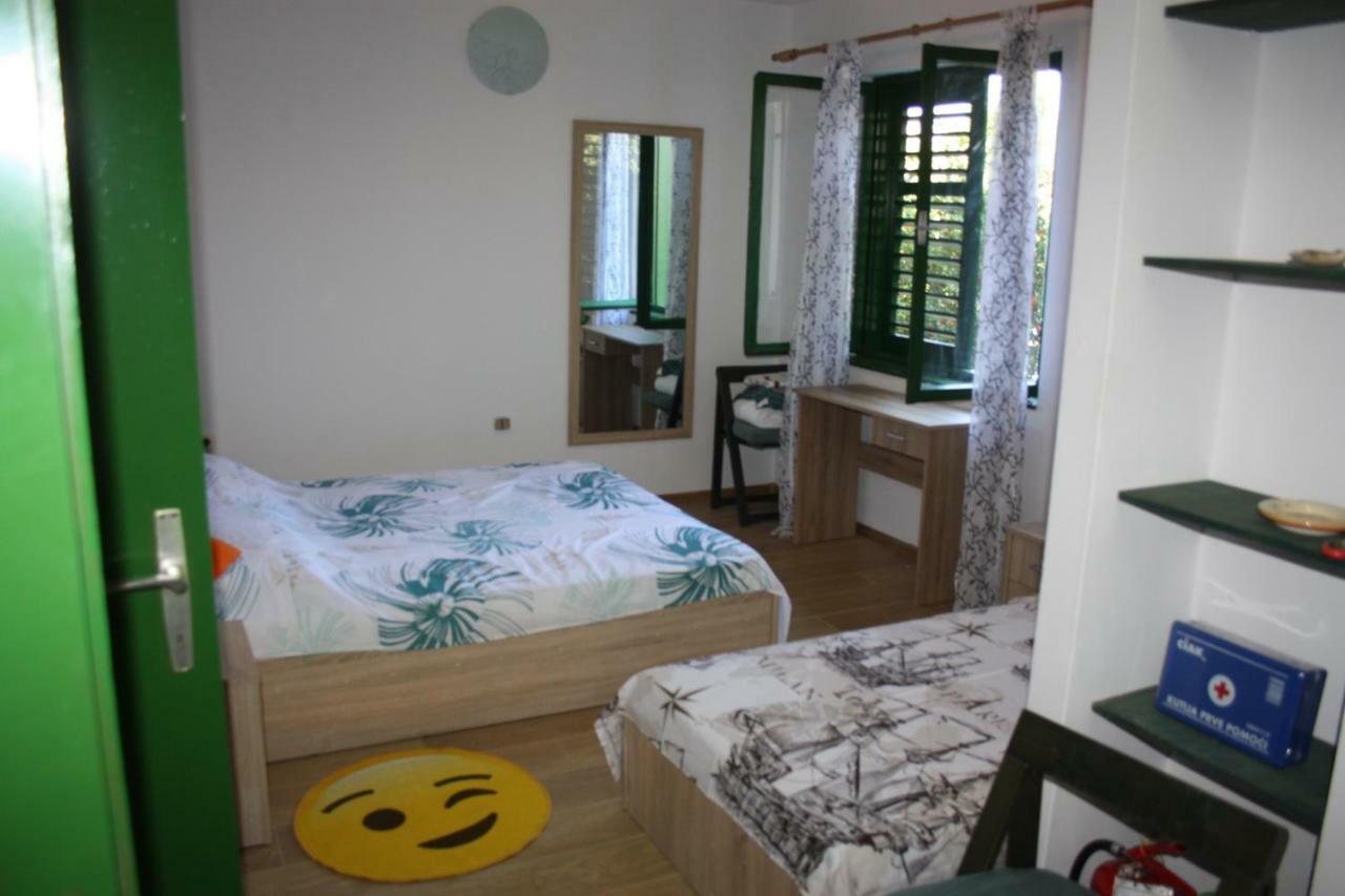 Appartamento As Apartman Rovigno Esterno foto